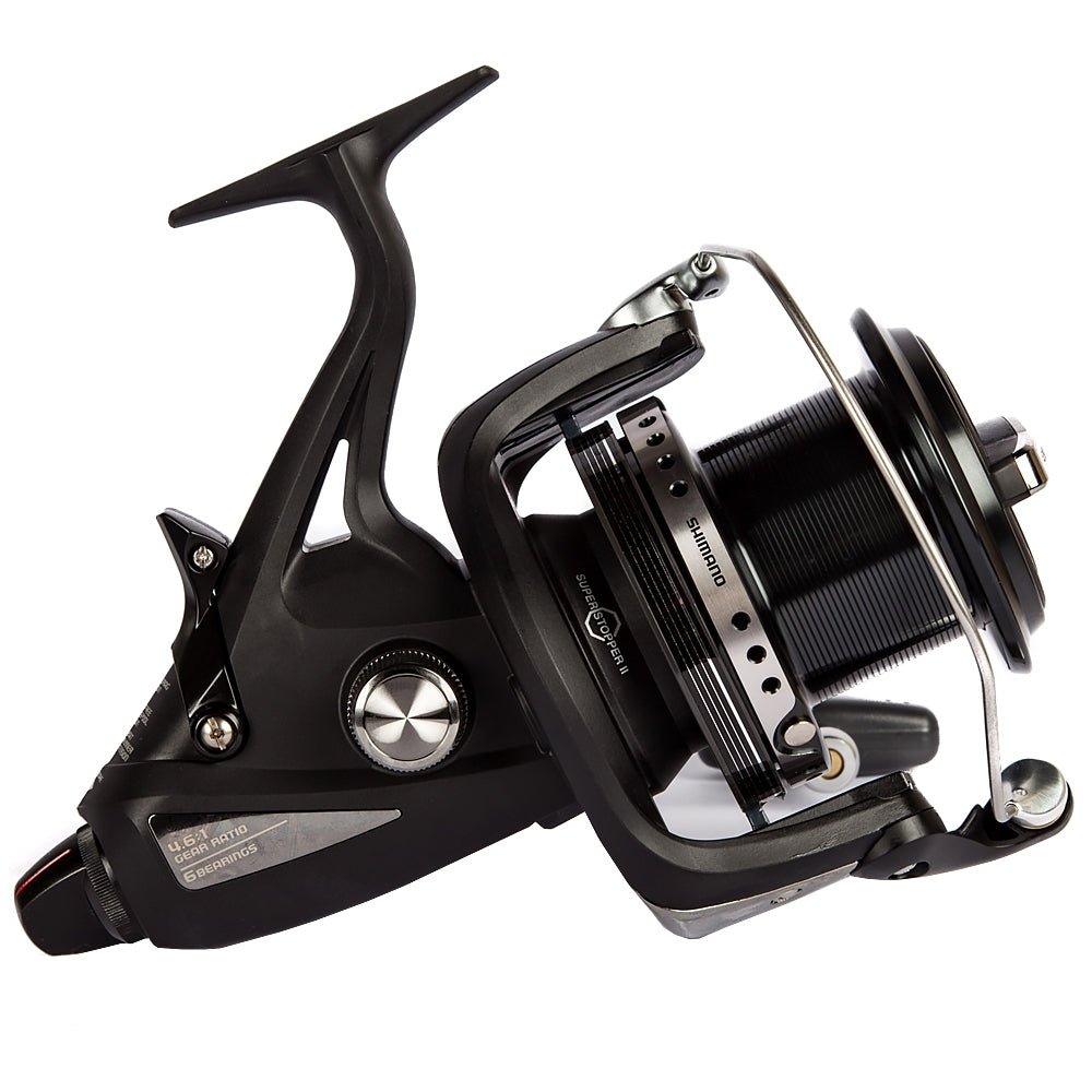 Shimano - Medium Baitrunner XT - A Long Cast - Hengelsport De Goeie Vangst