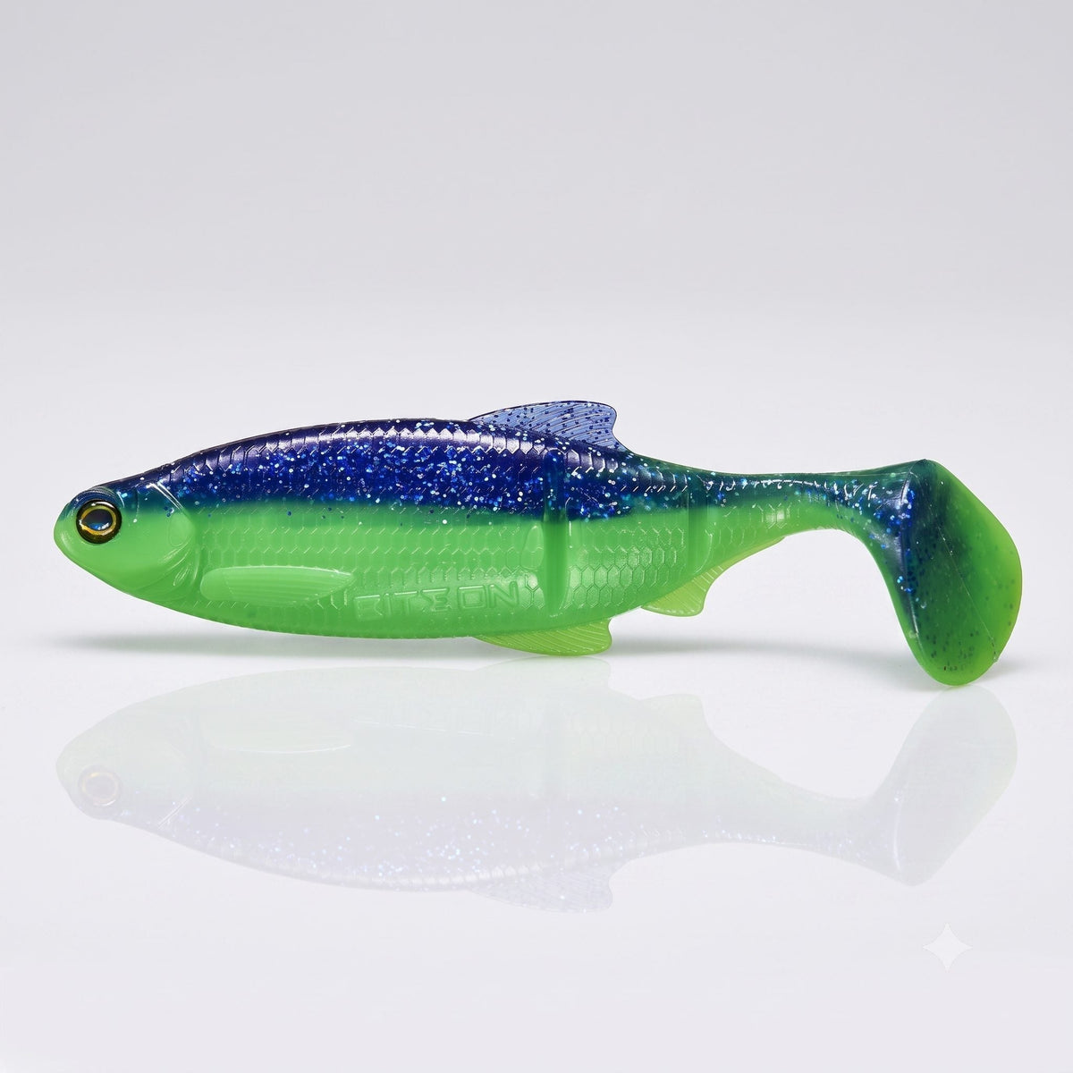 Bite On-Luky Roach Shad-14cm-Plum Rita-De Goeie Vangst