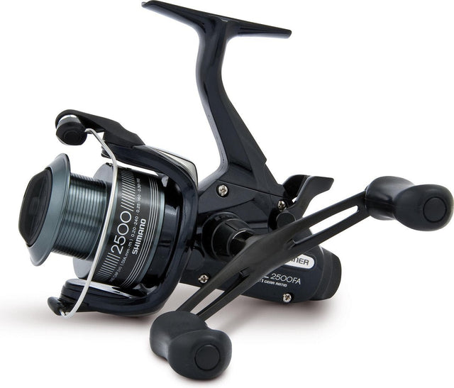 Shimano - Baitrunner DL 2500FA - Hengelsport De Goeie Vangst