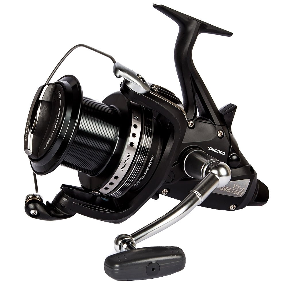 Shimano - Medium Baitrunner XT - A Long Cast - Hengelsport De Goeie Vangst