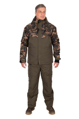 Fox Carp-Khaki/ Camo Winterpak-Khaki/ Camo-Small-Hengelsport De Goeie Vangst
