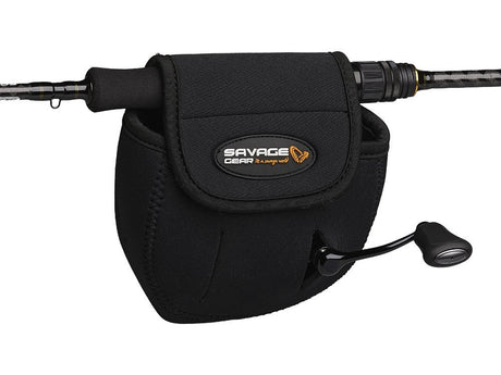 Savage Gear - Neoprene Reel Cover - Hengelsport De Goeie Vangst